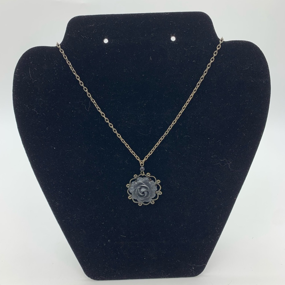 Vintage Gothic Rose Cameo Style 11” Chain Costume Necklace